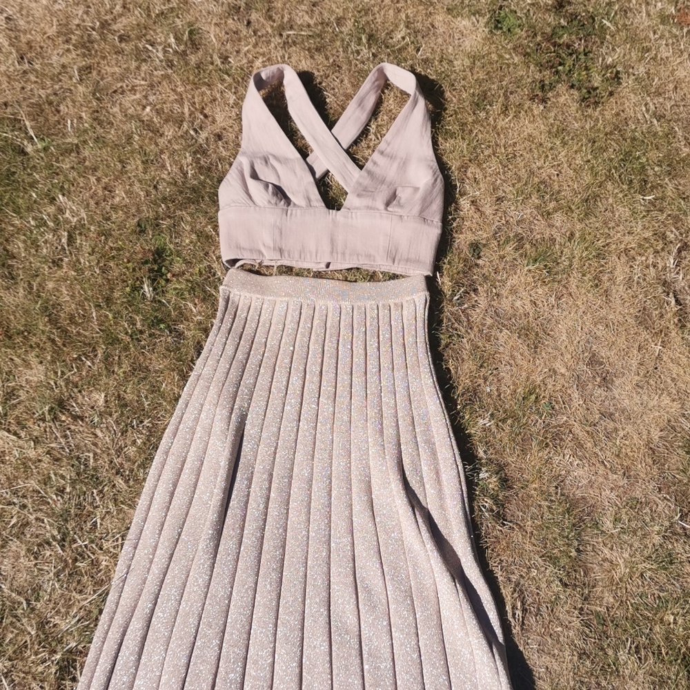 Wilfred Tan Crop Top - Picture 1 of 13